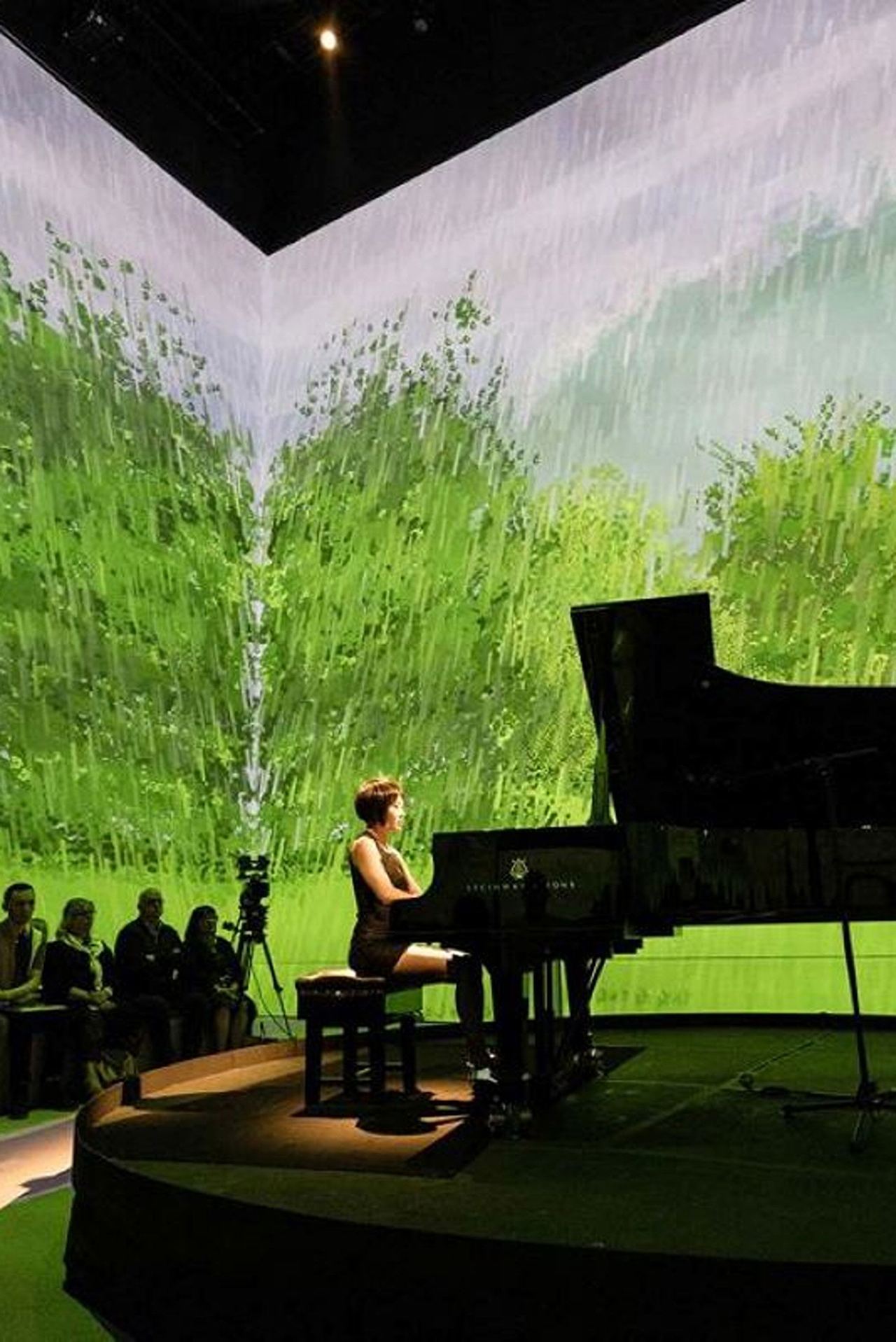 Yuja x Hockney