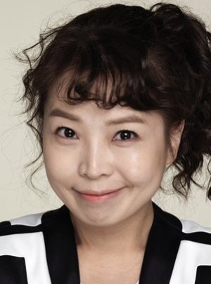 Hong Ji Young